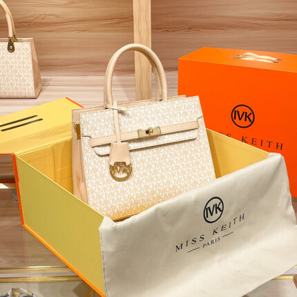 New Trendy and High-End Handbag High Quality Bag Retro Fashion Women's Shoulder Bag